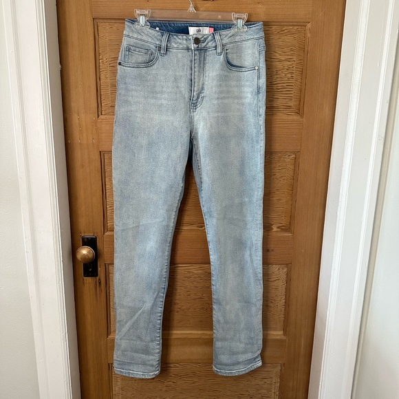 EUC Cabi Higher Straight Jeans size 4 - Picture 5 of 6